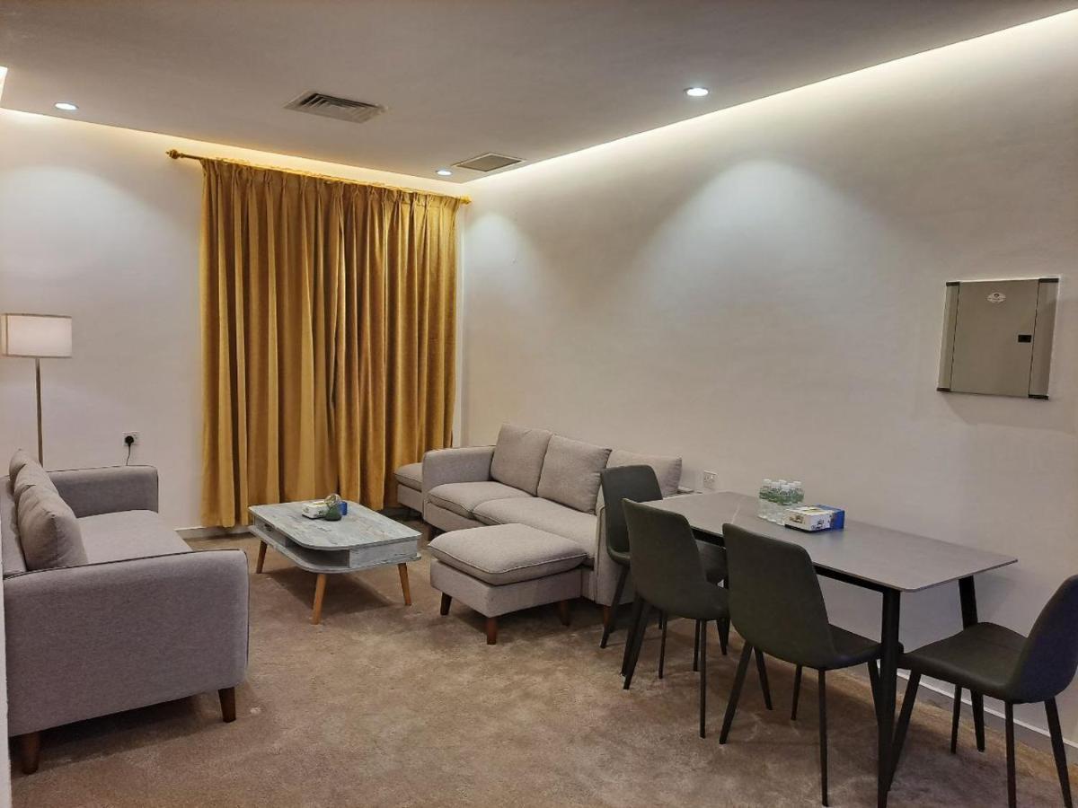 Golden Dahlia Fintas Aparthotel Kuwait City Exterior foto