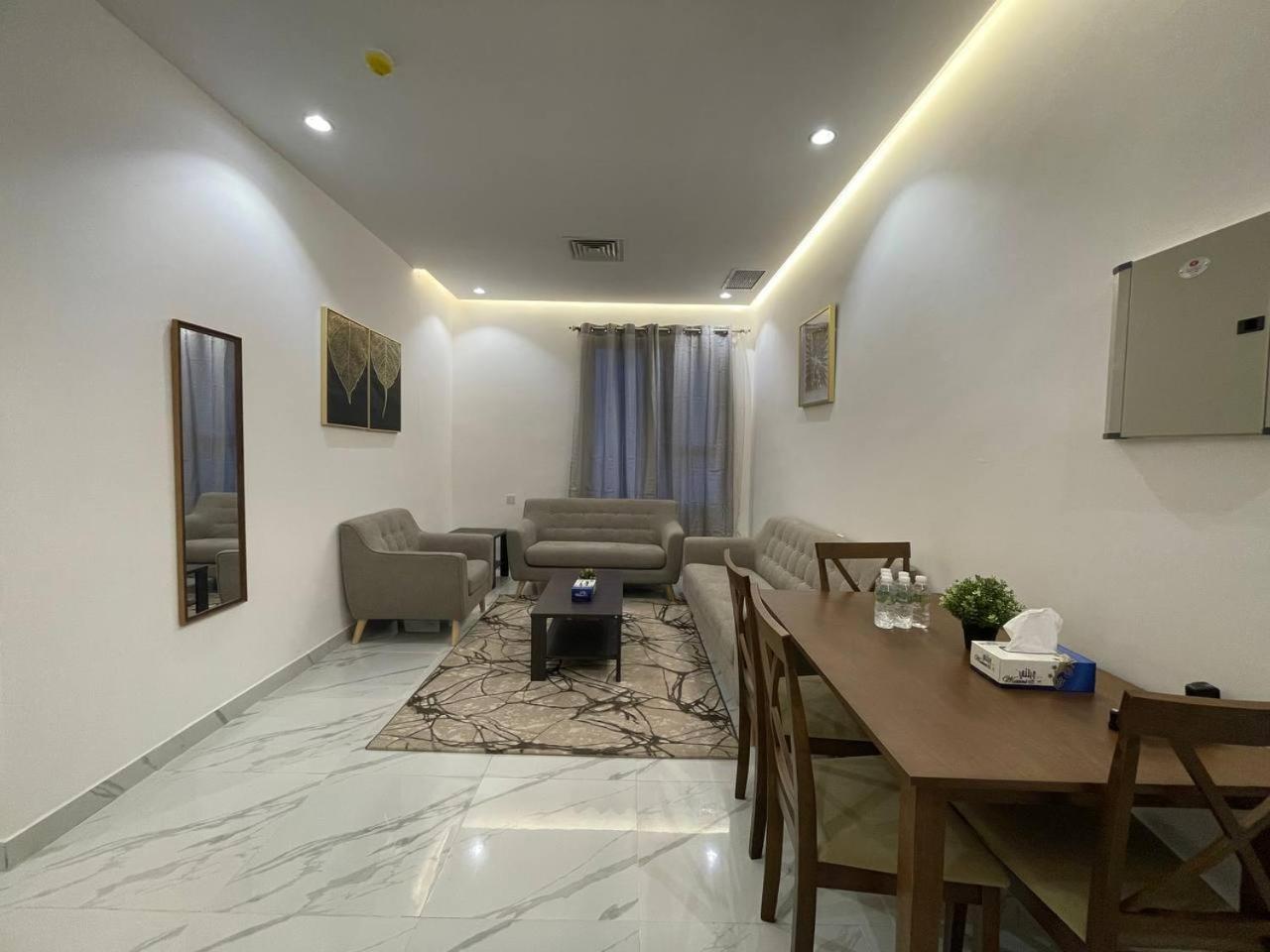 Golden Dahlia Fintas Aparthotel Kuwait City Exterior foto