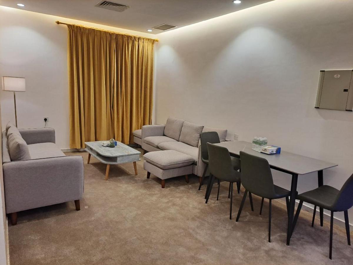 Golden Dahlia Fintas Aparthotel Kuwait City Exterior foto