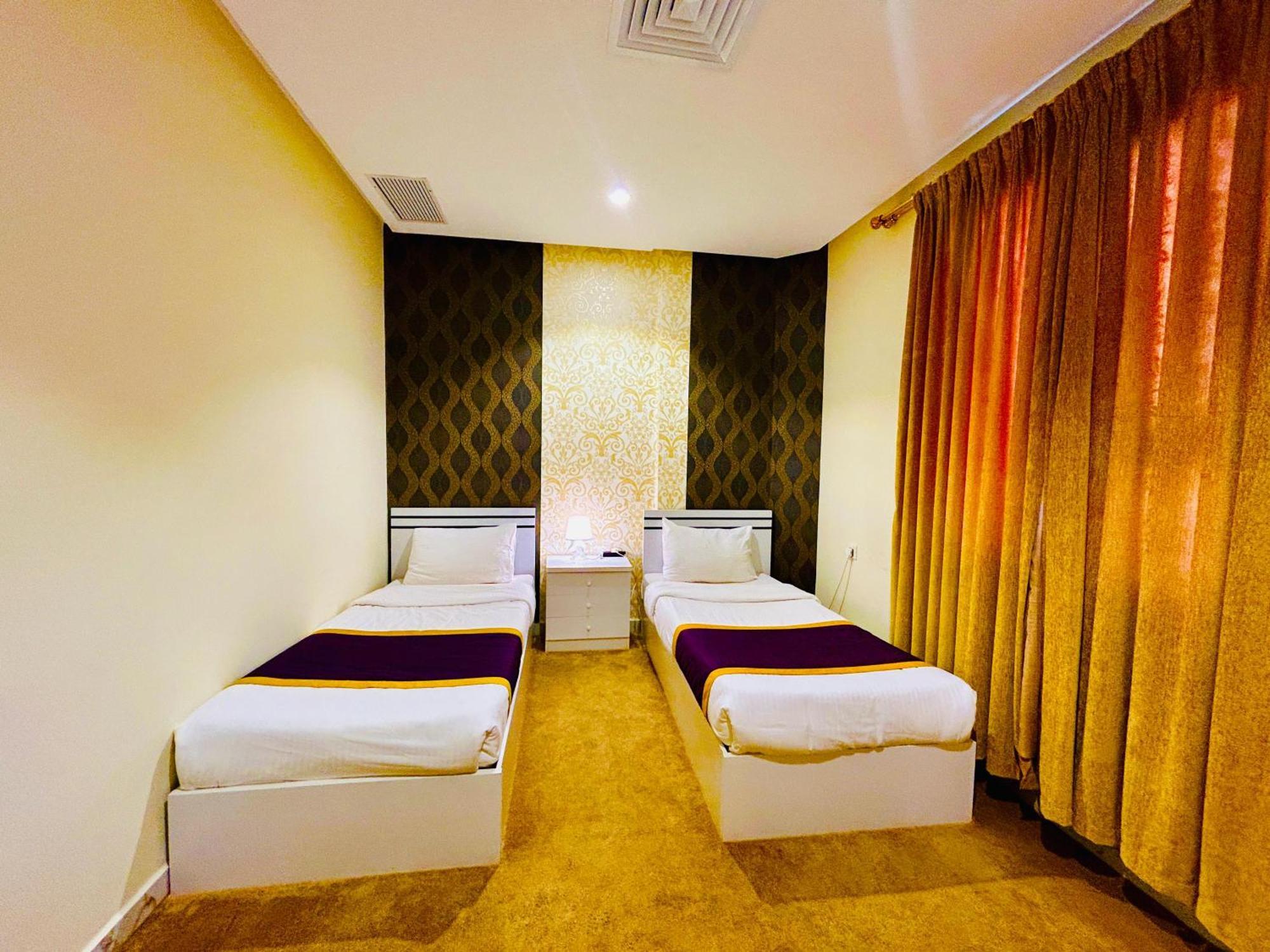 Golden Dahlia Fintas Aparthotel Kuwait City Exterior foto