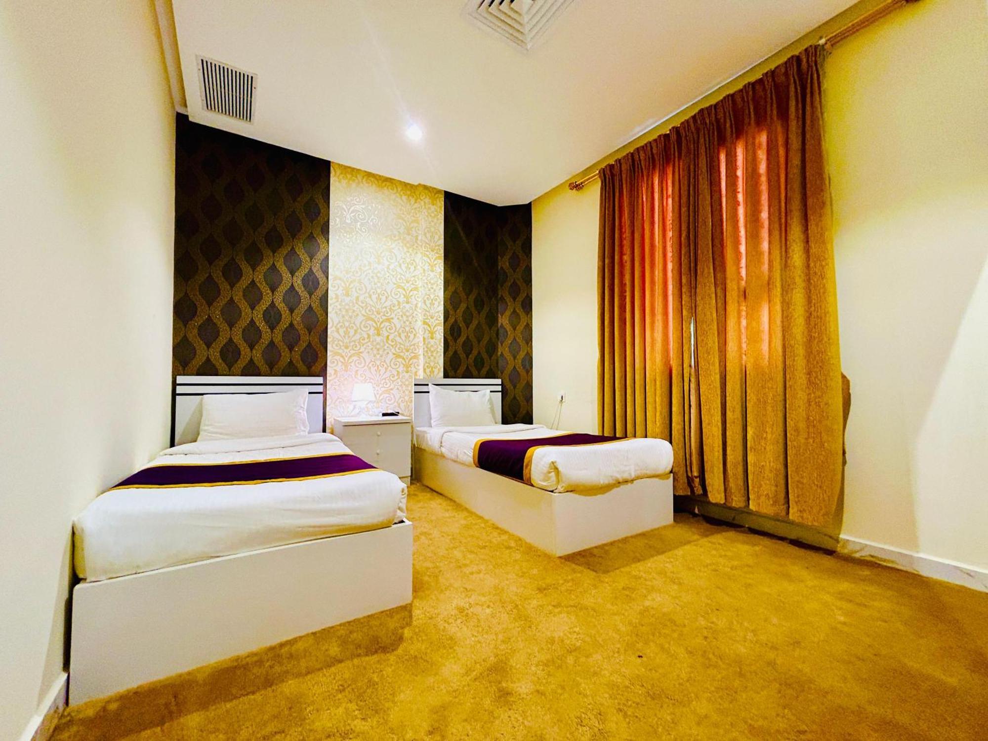 Golden Dahlia Fintas Aparthotel Kuwait City Exterior foto
