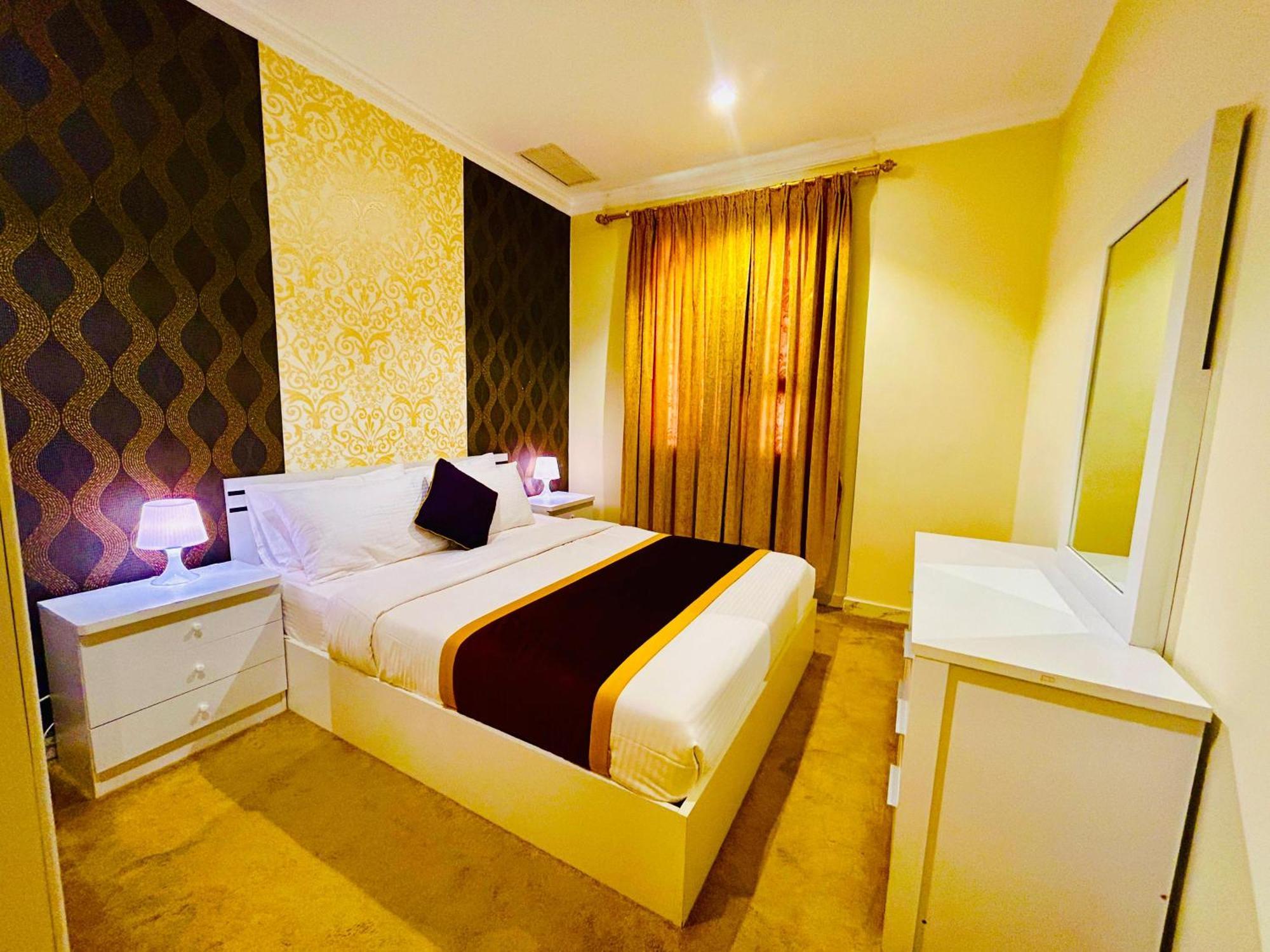 Golden Dahlia Fintas Aparthotel Kuwait City Exterior foto
