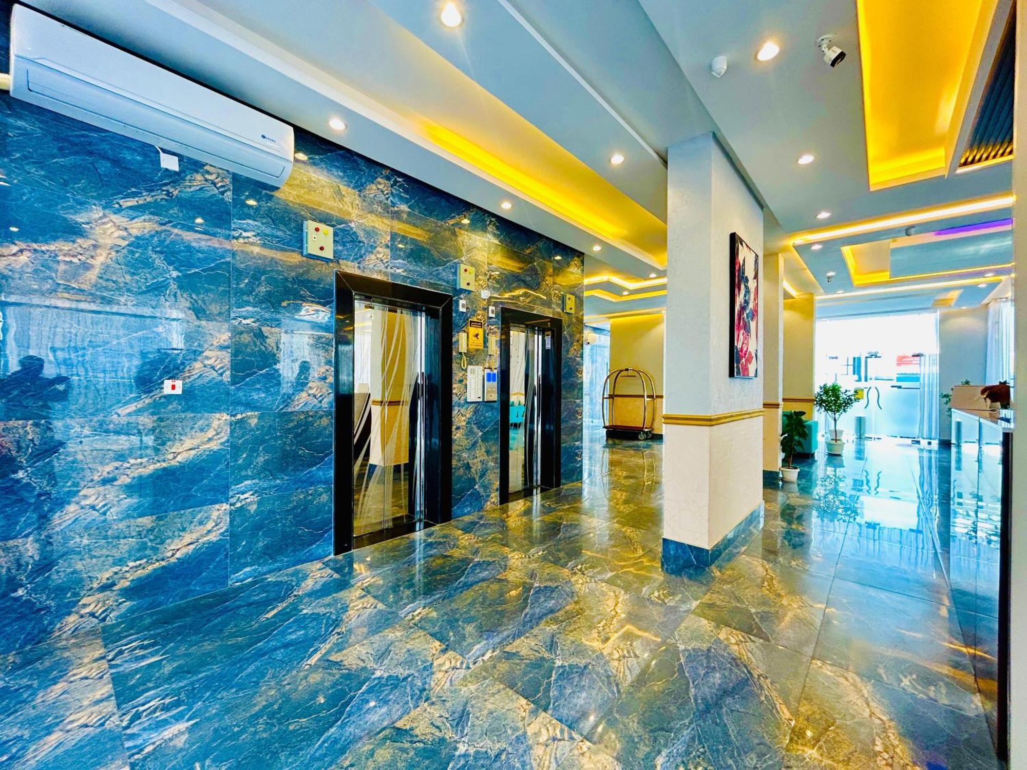 Golden Dahlia Fintas Aparthotel Kuwait City Exterior foto