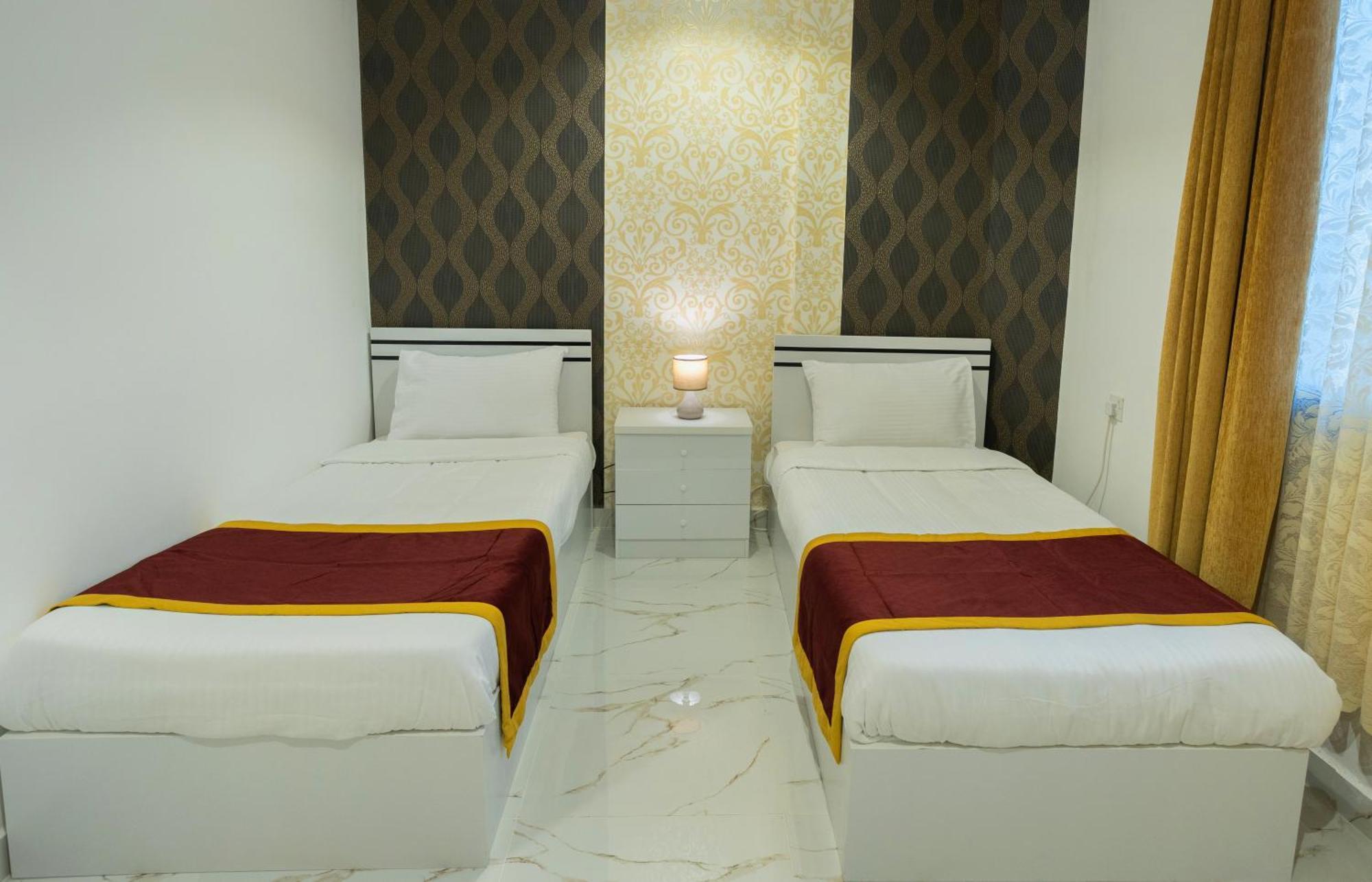 Golden Dahlia Fintas Aparthotel Kuwait City Exterior foto