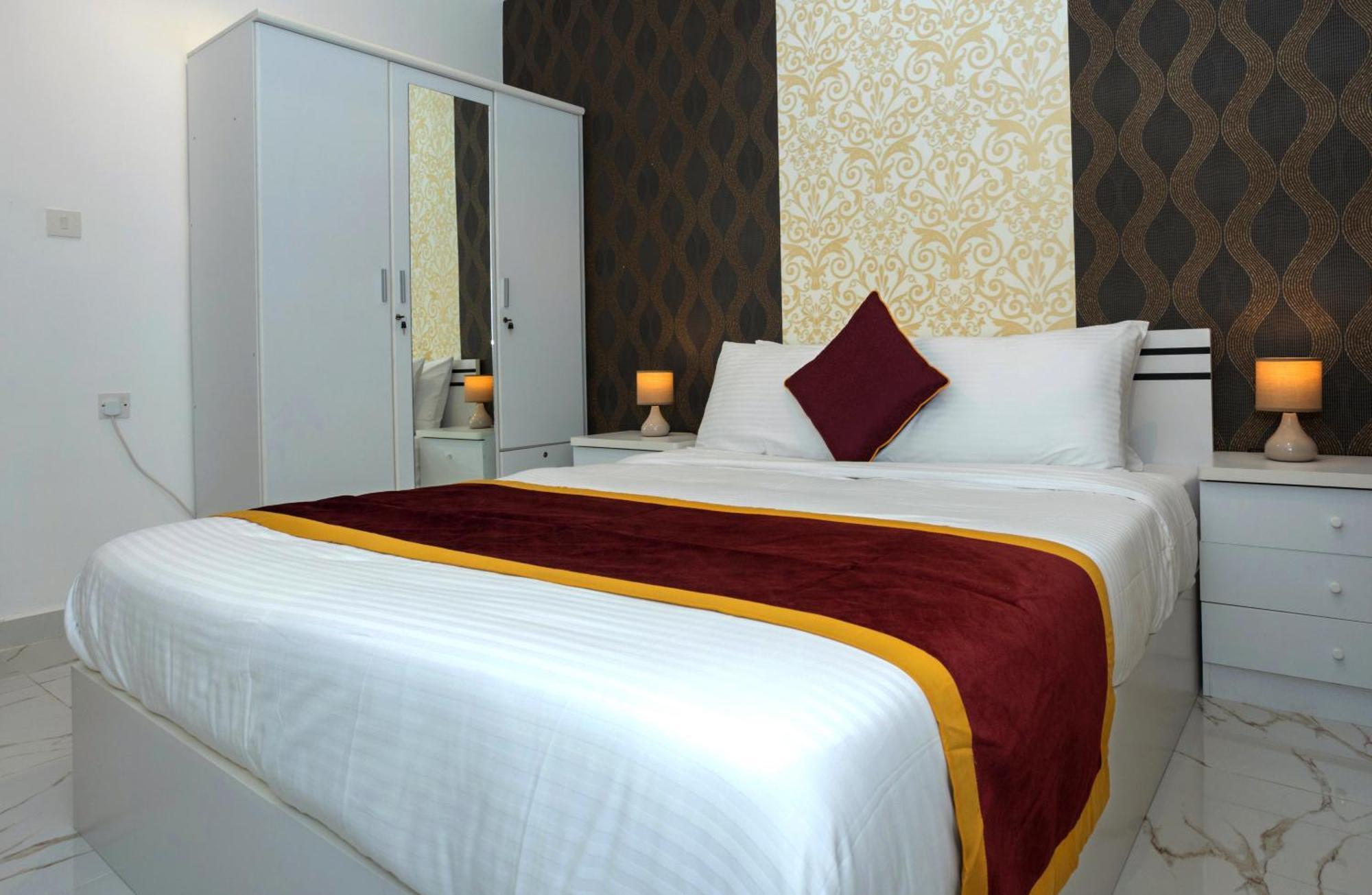 Golden Dahlia Fintas Aparthotel Kuwait City Exterior foto