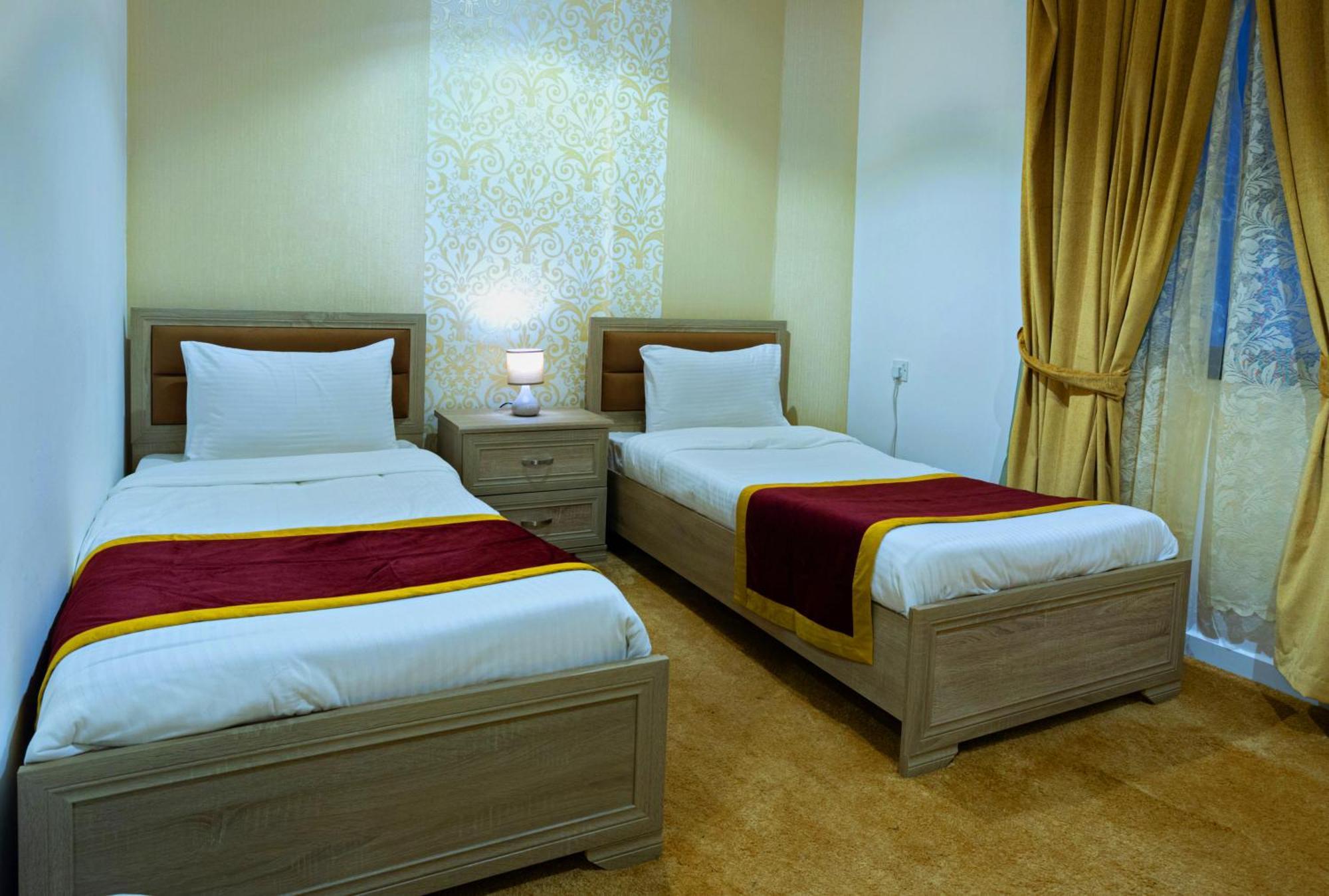 Golden Dahlia Fintas Aparthotel Kuwait City Exterior foto